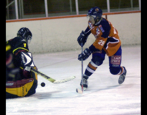 Jim Thuresson f�rs�ker hitta en lucka